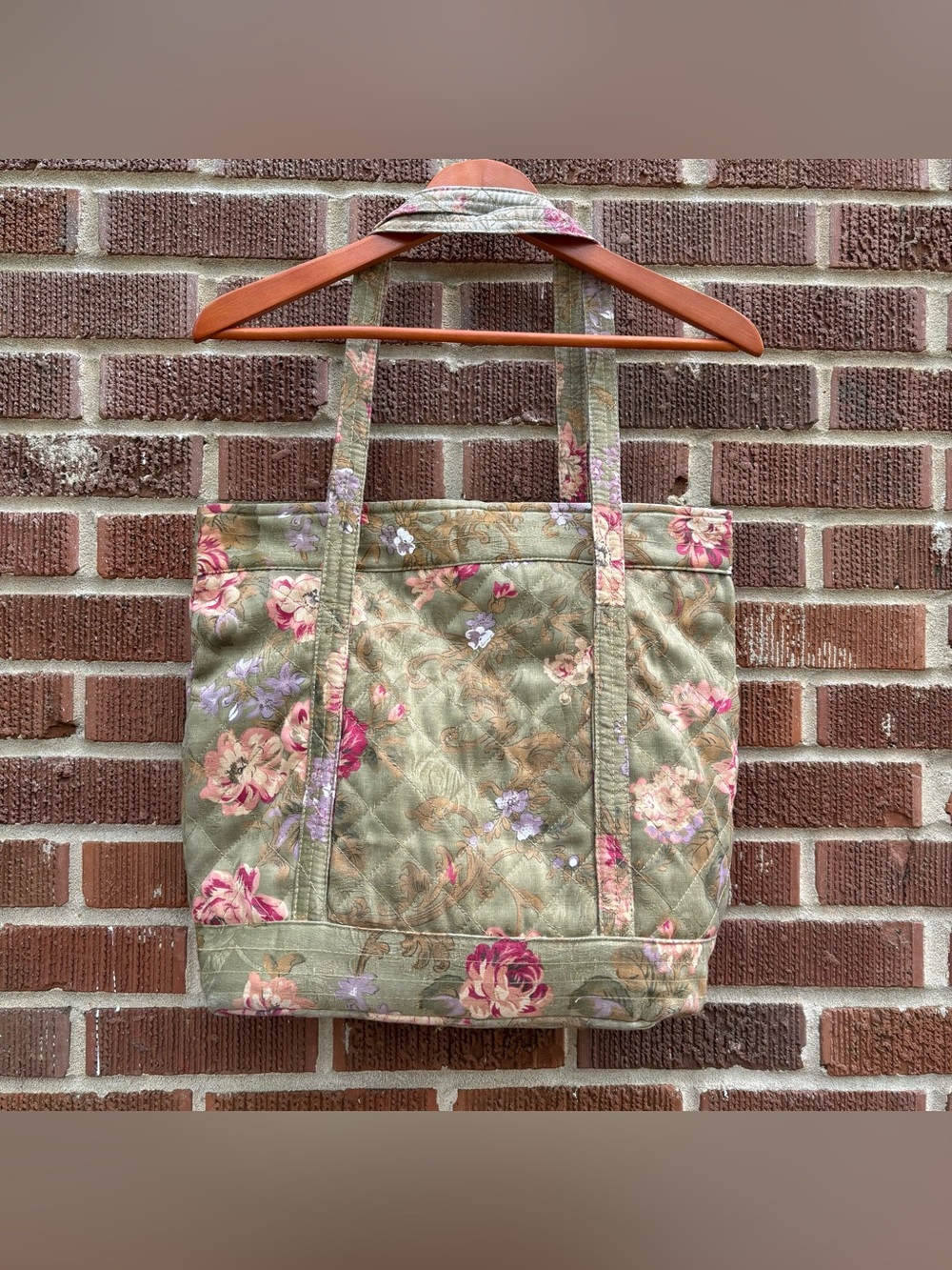 Quilted floral vintage style fabric bohemian shabby chic Green shoulder tote bag - Picture 5 of 8